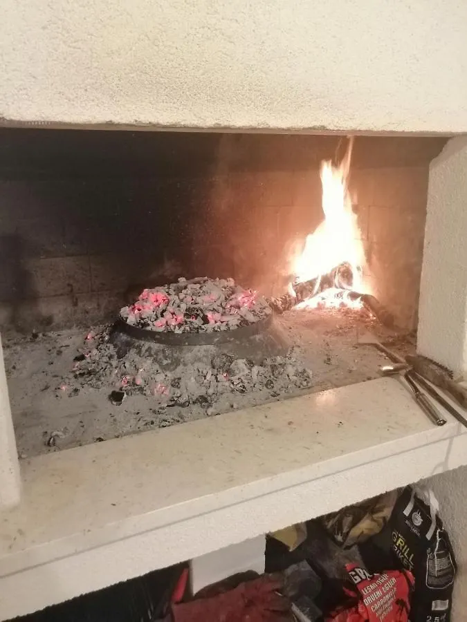 Tonina - House With Terrace, Jacuzzi, Free Parking Apartment Split