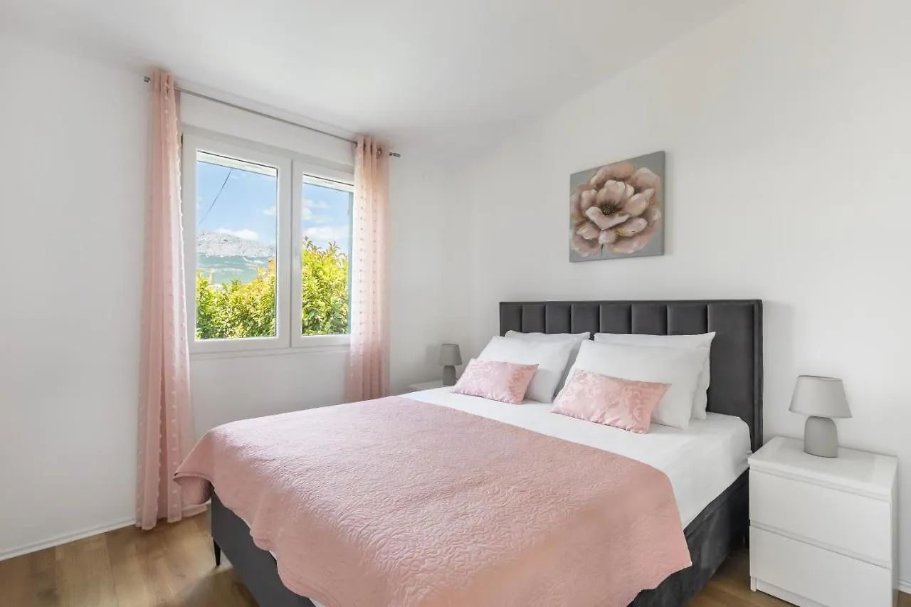Tonina - House With Terrace, Jacuzzi, Free Parking Apartment Split Croatia