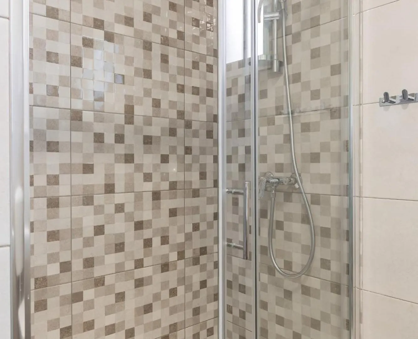 Tonina - House With Terrace, Jacuzzi, Free Parking Apartment Split 0*,