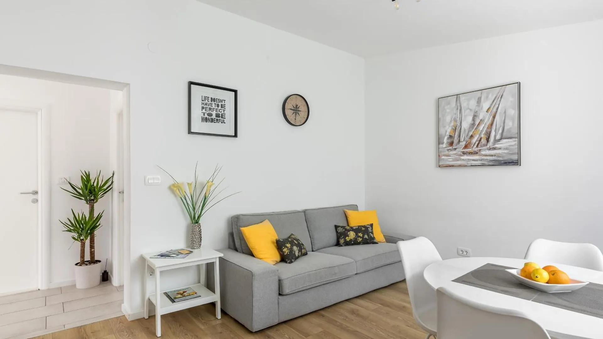Tonina - House With Terrace, Jacuzzi, Free Parking Apartment Split